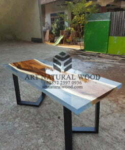 meja resin kayu natural-meja river-meja epoxy kayu trembesi-mejamakan resin