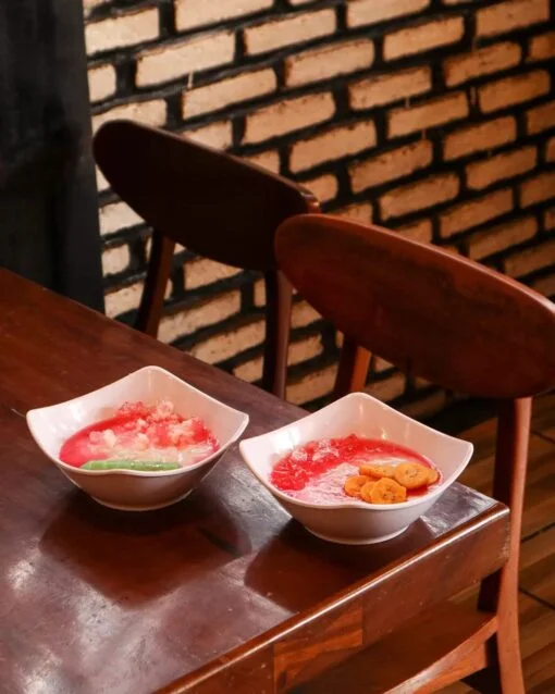 meja makan kaki besi-meja cafe kaki besi-meja makan persegi-meja cafe persegi-meja cafe kecil