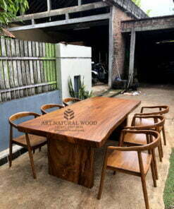 meja cafe kayu besar-meja cafe-meja makan-dining table-meja kayu solid-meja kayu besar-meja makan kayu besar-set meja makan-furniture cafe