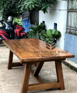 meja makan kayu utuh-meja makan kayu alami-meja kayu utuh-meja kayu trembesi-meja makan kayu besar