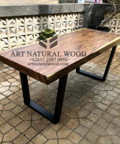 meja makan kayu utuh-meja makan kayu solid-meja makan industrial-meja makan kayu trembesi-meja cafe kayu utuh-mejacafe kayu solid