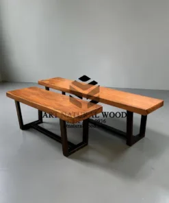 bangku kayu panjang unik-bangku kayu trembesi-bangku kayu kaki besi-bangku cafe kayu
