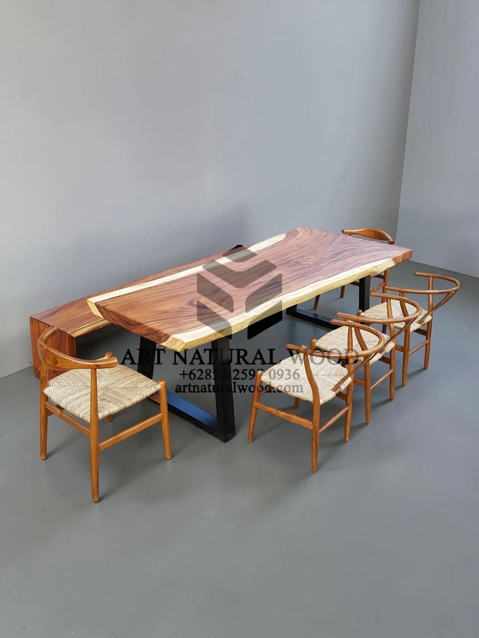 meja kursi set cafe-kursi anyaman-meja natural-meja kayu solid-meja kayu trembesi-meja kayu alami-bangku kayu panjang-bangku kayu solid