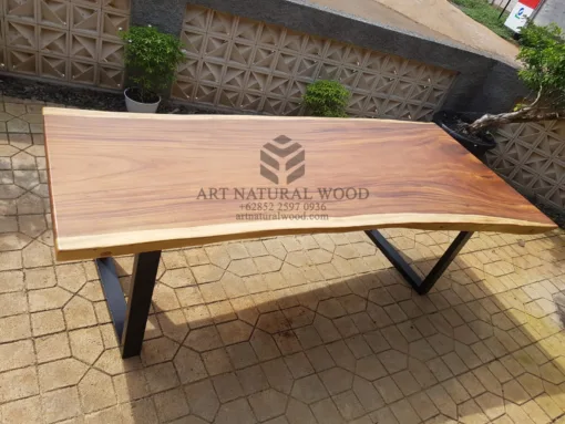 meja makan kayu trembesi solid-meja cafe kayu trembesi-meja kayu trembesi besar-meja kayu besar-meja balok-meja balok kayu