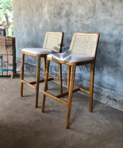 kursi bar rotan minimalis-bar stool kayu-kursi bar kayu jati-kursibar minimalis kayu
