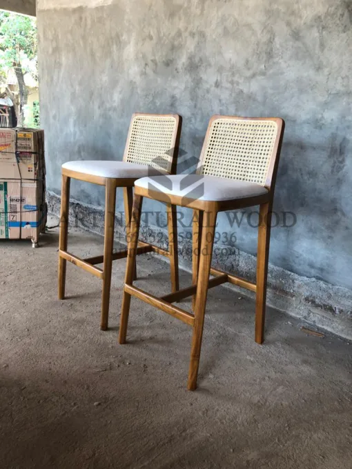 kursi bar rotan minimalis-bar stool kayu-kursi bar kayu jati-kursibar minimalis kayu