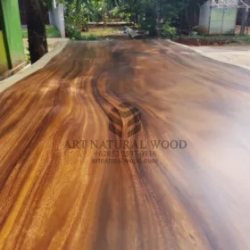 meja makan trembesi alami-meja kayu besar-meja makan kayu besar-meja makan sisi alami-meja makan kayu trembesi-meja makan mewah