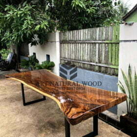 meja resin kayu besar-meja makan kayu besar-meja kayu mewah-meja cover resin-meja trembesi cover resin-meja kayu tebal