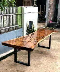 meja resin kayu besar-meja makan kayu besar-meja kayu mewah-meja cover resin-meja trembesi cover resin-meja kayu tebal