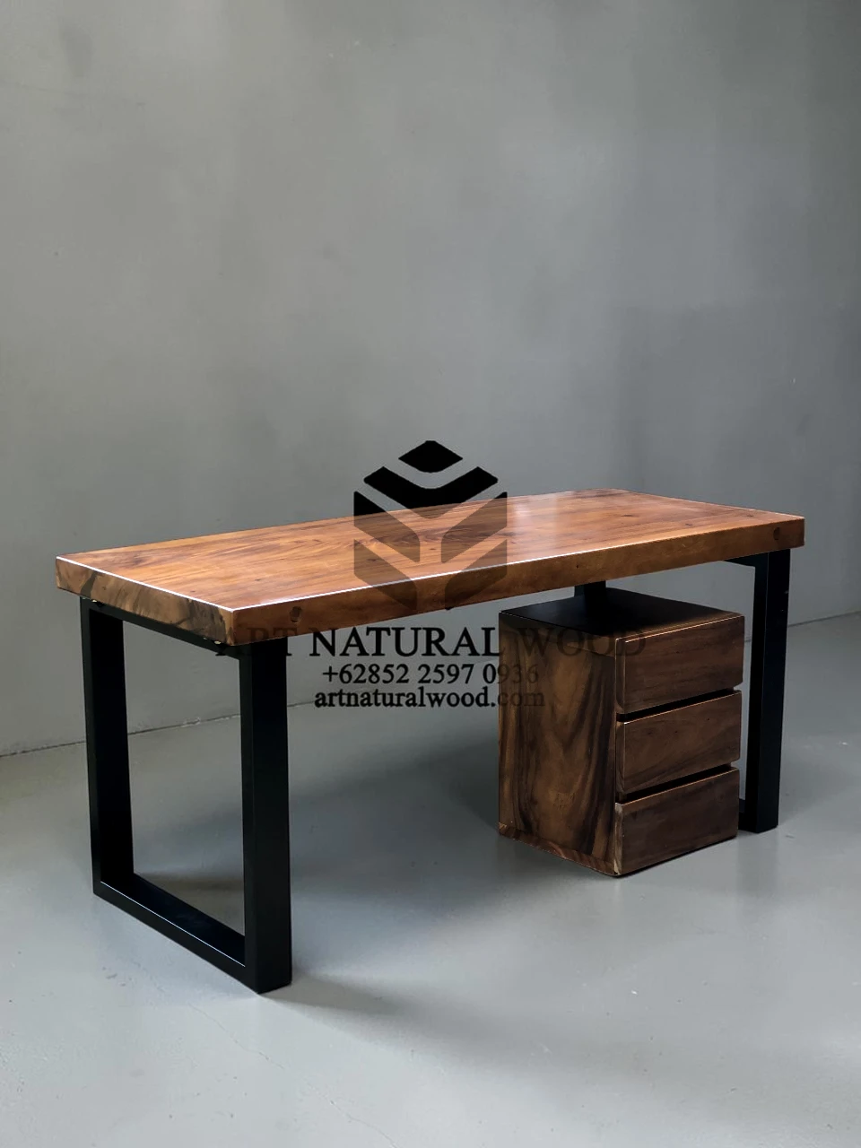 meja kerja minimalis modern-meja kayu besar-meja kerja industrial-meja kayu trembesi-meja kayu tebal