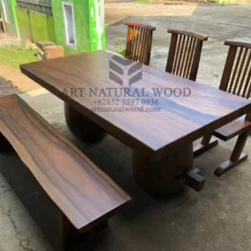 meja antik kayu trembesi-meja kayu besar-meja makan antik-meja makan unik-meja makan kayu utuh