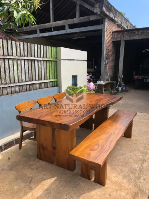 meja kayu utuh-meja kayu solid-meja makan kayu solid-meja kayu besar-meja kayu trembesi-meja makan kayu trembesi