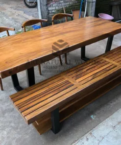 meja makan solid kayu trembesi-meja kayu besar-meja kayu unik-meja dari kayu besar-meja makan kayu utuh