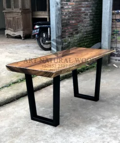 meja makan industrial kayu trembesi-meja cafe industrial-meja kayu besar-meja makan kayu trembesi-meja cafe trembesi