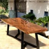 meja industrial kayu trembesi solid-meja makan industrial-meja cafe industrial-meja makan kayu solid-meja makan kayu utuh-meja kayu besar