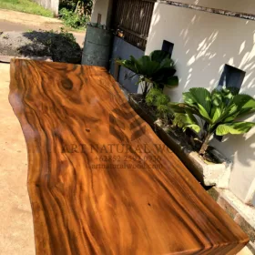 meja industrial kayu trembesi solid-meja makan industrial-meja cafe industrial-meja makan kayu solid-meja makan kayu utuh-meja kayu besar