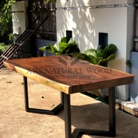meja makan kaki besi kayu trembesi-meja kayu besar-meja makan industrial-meja makan minimalis-meja kayu tebal-meja makan antik-meja kayu alami
