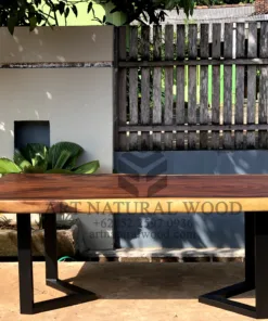 meja makan kaki besi kayu trembesi-meja kayu besar-meja makan industrial-meja makan minimalis-meja kayu tebal-meja makan antik-meja kayu alami