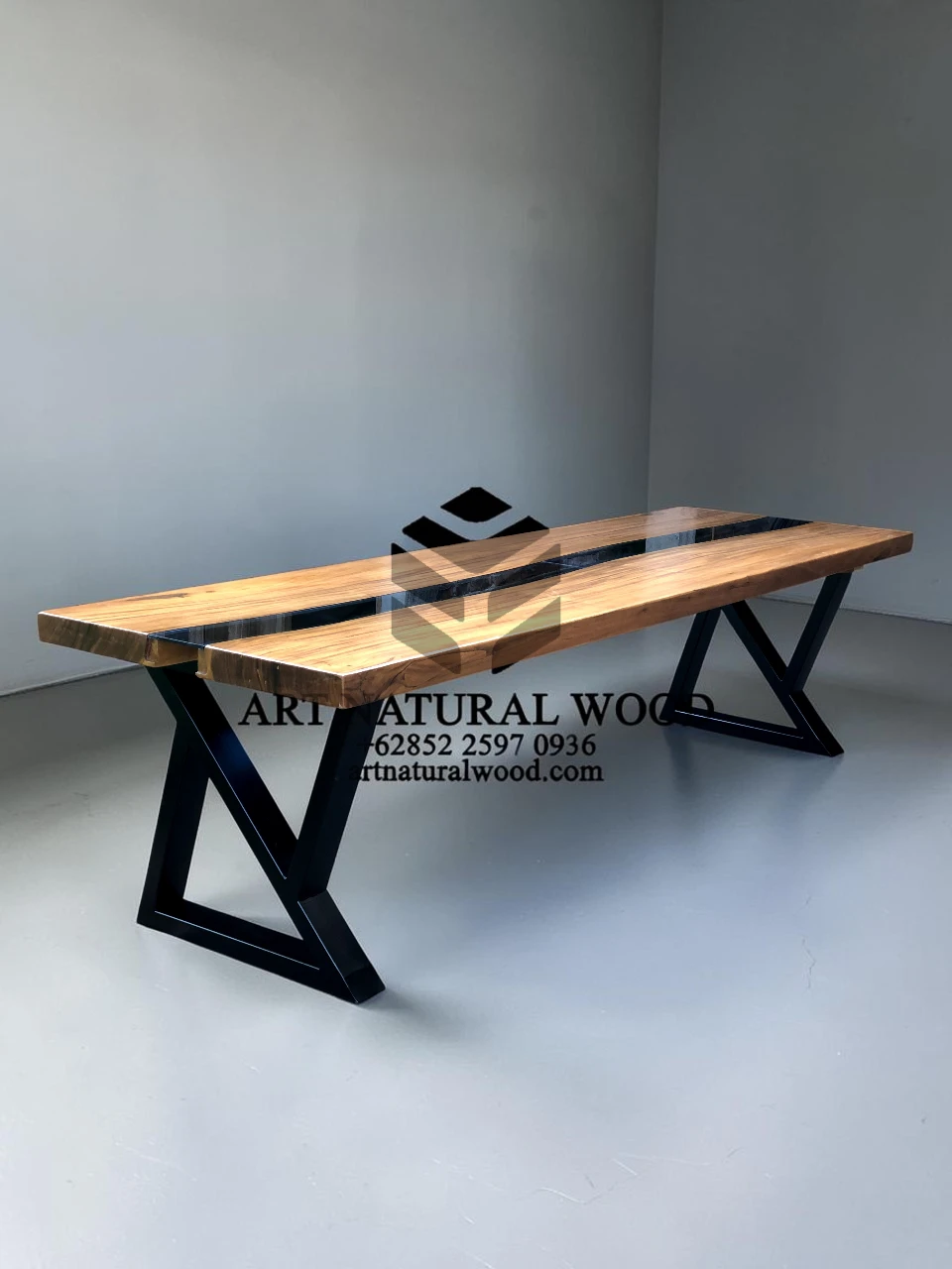 meja rapat kantor kayu trembesi-meja kayu besar-meja resin kayu-meja meeting kaayu-meja kaki besi-meja meeting kantor-meja rapat minimalis