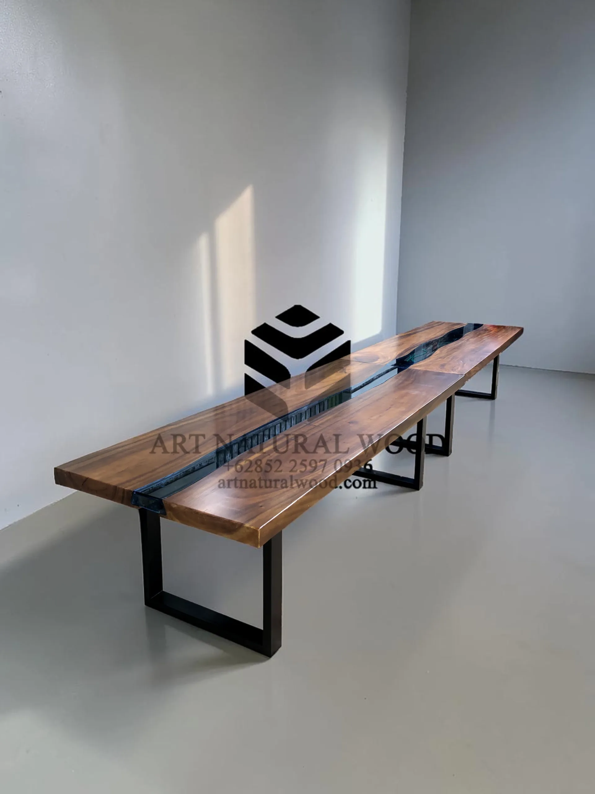meja resin kayu trembesi-meja kayu besar-meja meeting kantor kayu besar-meja rapat-meja river kayu