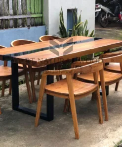 set meja makan minimalis kayu trembesi-meja kayu besar-meja kayu resin-meja river kaca-furniture cafe-meja cafe-kursi makan jati minimalis