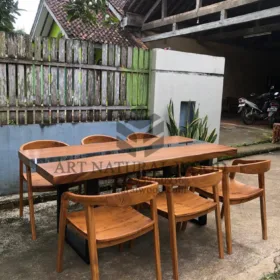 set meja makan minimalis kayu trembesi-meja kayu besar-meja kayu resin-meja river kaca-furniture cafe-meja cafe-kursi makan jati minimalis
