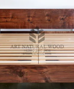 tempat tidur laci minimalis kayu trembesi