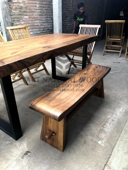meja makan kayu besar minimalis