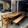 meja makan panjang minimalis-meja kayu besar-meja kayu trembesi-meja makan unik-meja kayu unik
