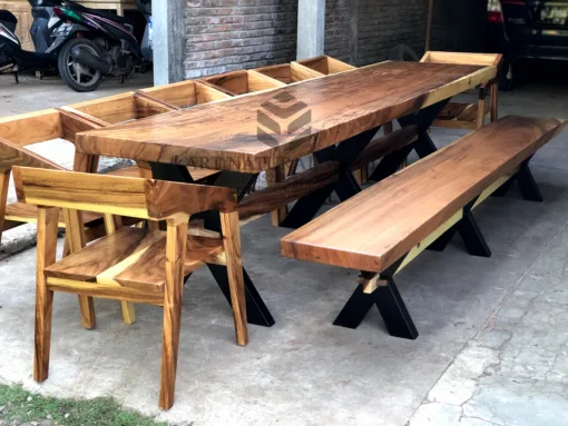 meja makan panjang minimalis-meja kayu besar-meja kayu trembesi-meja makan unik-meja kayu unik