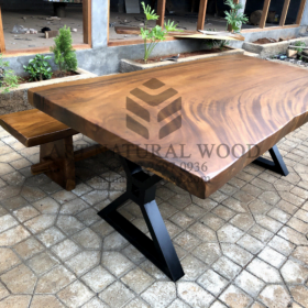 meja bangku makan minimalis-meja kayu besar-meja makan industrial-meja makan kayu trembesi-meja suar-meja makan kayu tebal