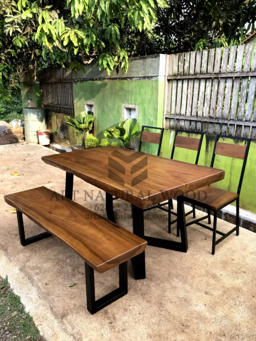 set meja makan industrial kayu trembesi-meja kayu besar-meja kayu trembesi
