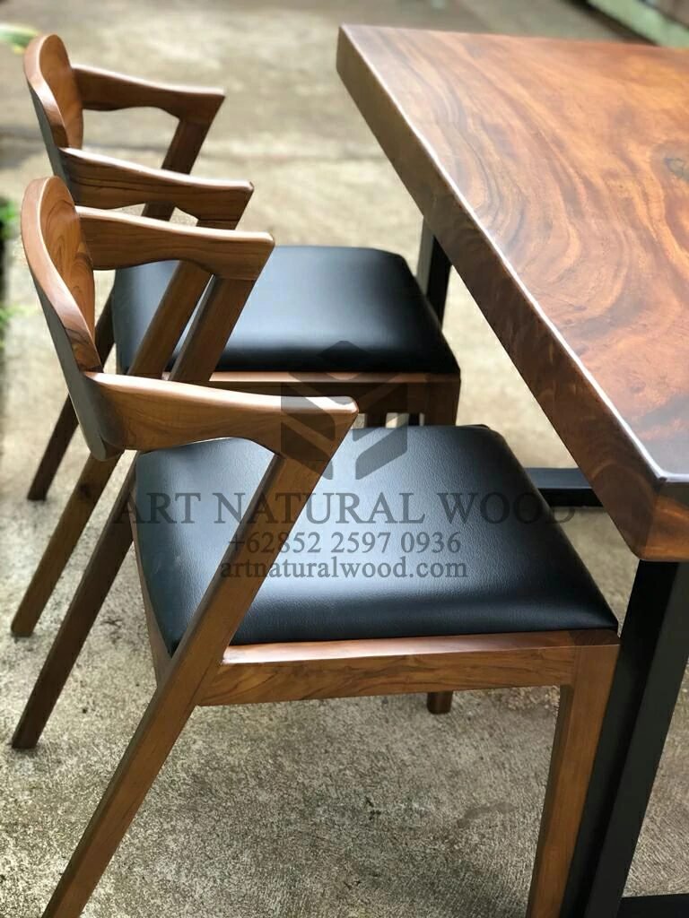 meja cafe minimalis kayu-meja cafe industrial-meja makan industrial