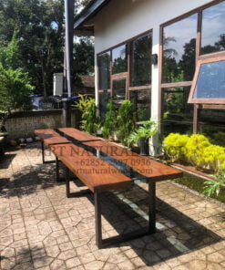 meja kayu unik-meja kayu besar-meja river kaca-meja resin-meja epoxy