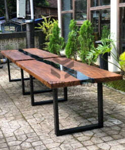 meja kayu unik-meja kayu besar-meja river kaca-meja resin-meja epoxy