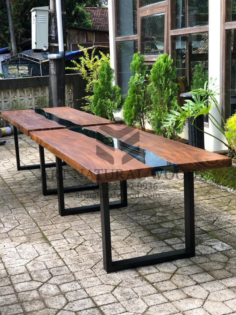 meja kayu unik-meja kayu besar-meja river kaca-meja resin-meja epoxy
