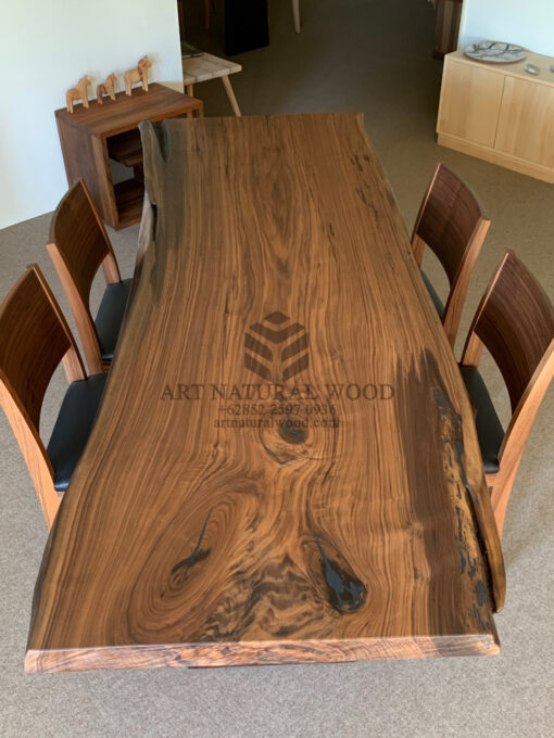 meja makan kayu trembesi besar-meja makan kayu solid-meja kayu besar