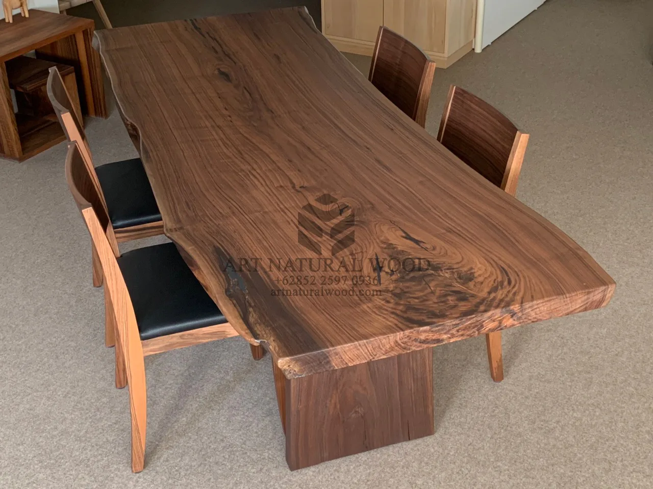 meja makan kayu trembesi besar-meja makan kayu solid-meja kayu besar