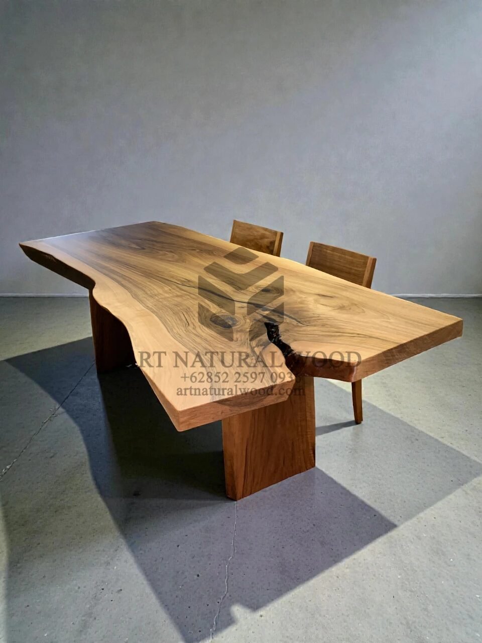 meja makan kayu trembesi natural-meja makan natural-meja kayu alami-meja kayu besar