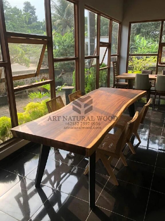 meja makan minimalis 4 kursi-meja makan trembesi-meja kayu trembesi-meja kayu besar