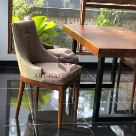 meja cafe minimalis-meja cafe kayu solid-meja kayu solid-kursi makan mewah