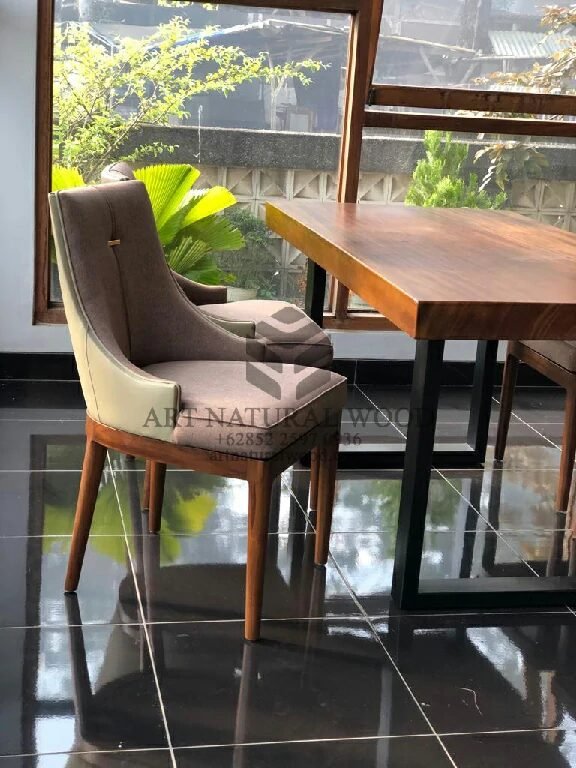 meja cafe minimalis-meja cafe kayu solid-meja kayu solid-kursi makan mewah