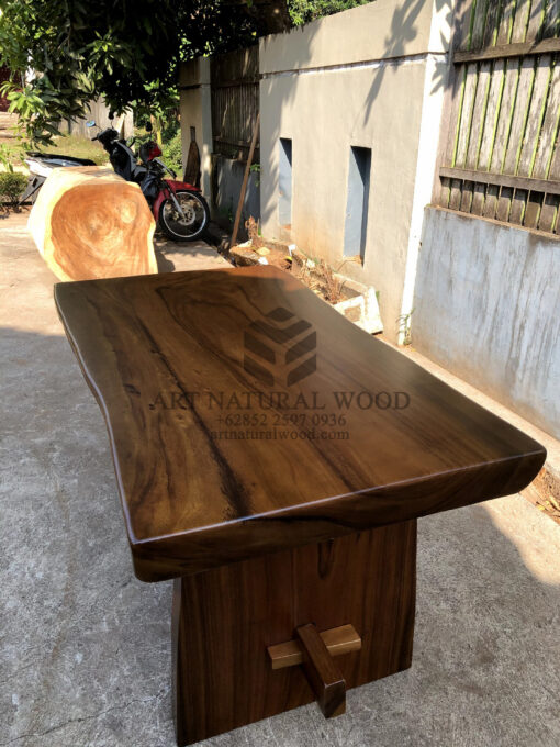 meja kayu trembesi tebal 1 papan utuh