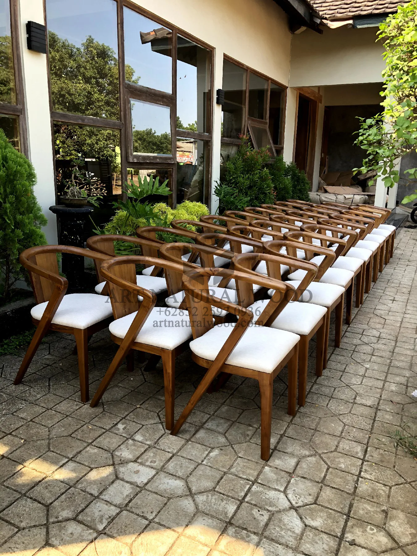 kursi cafe minimalis kayu jati solid-kursi makan minimalis kayu jati solid