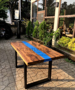 meja resin kayu solid trembesi kaki besi-meja epoxy kayu solid trembesi