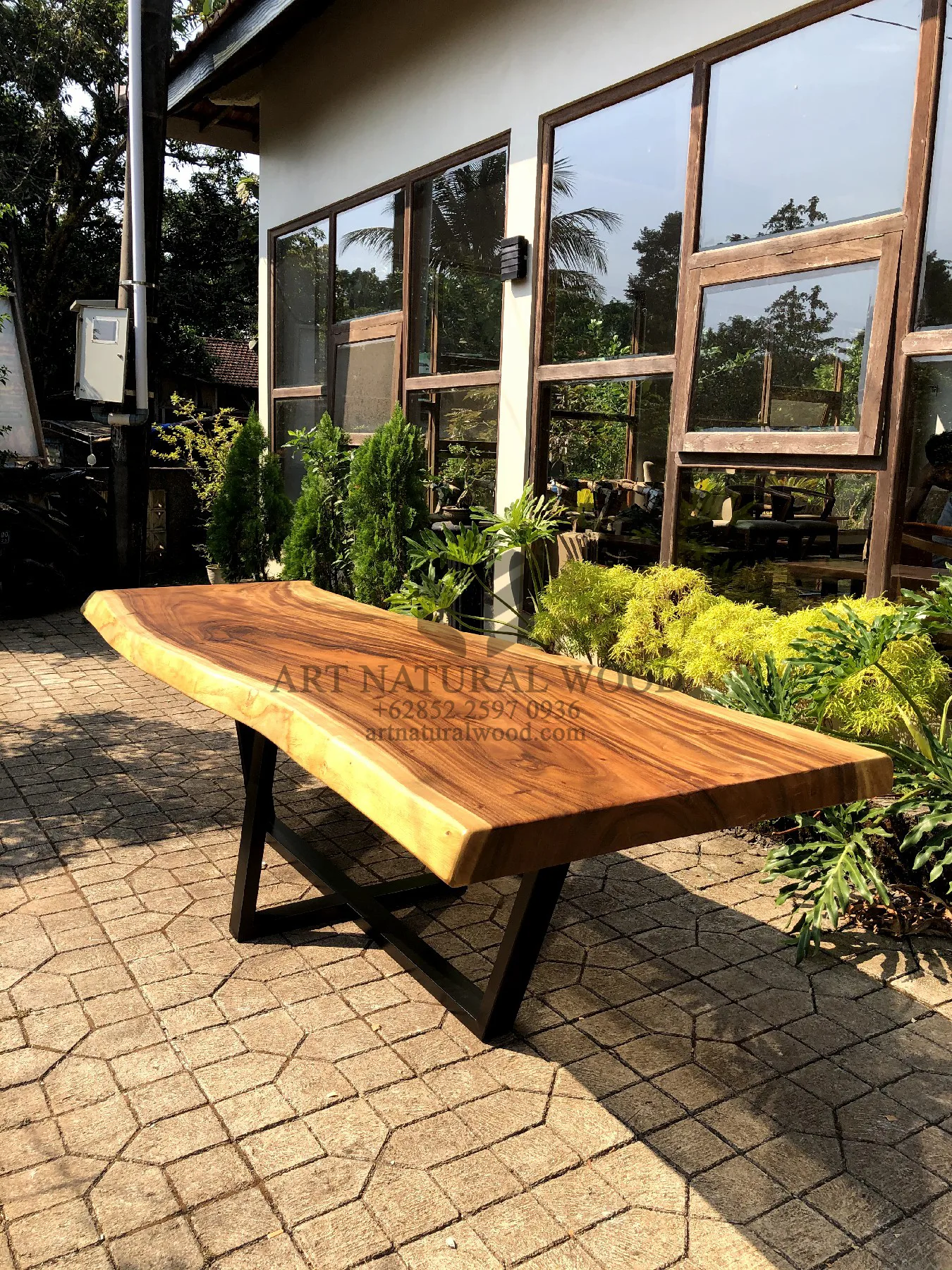 meja meeting kantor minimalis kayu trembesi solid besar