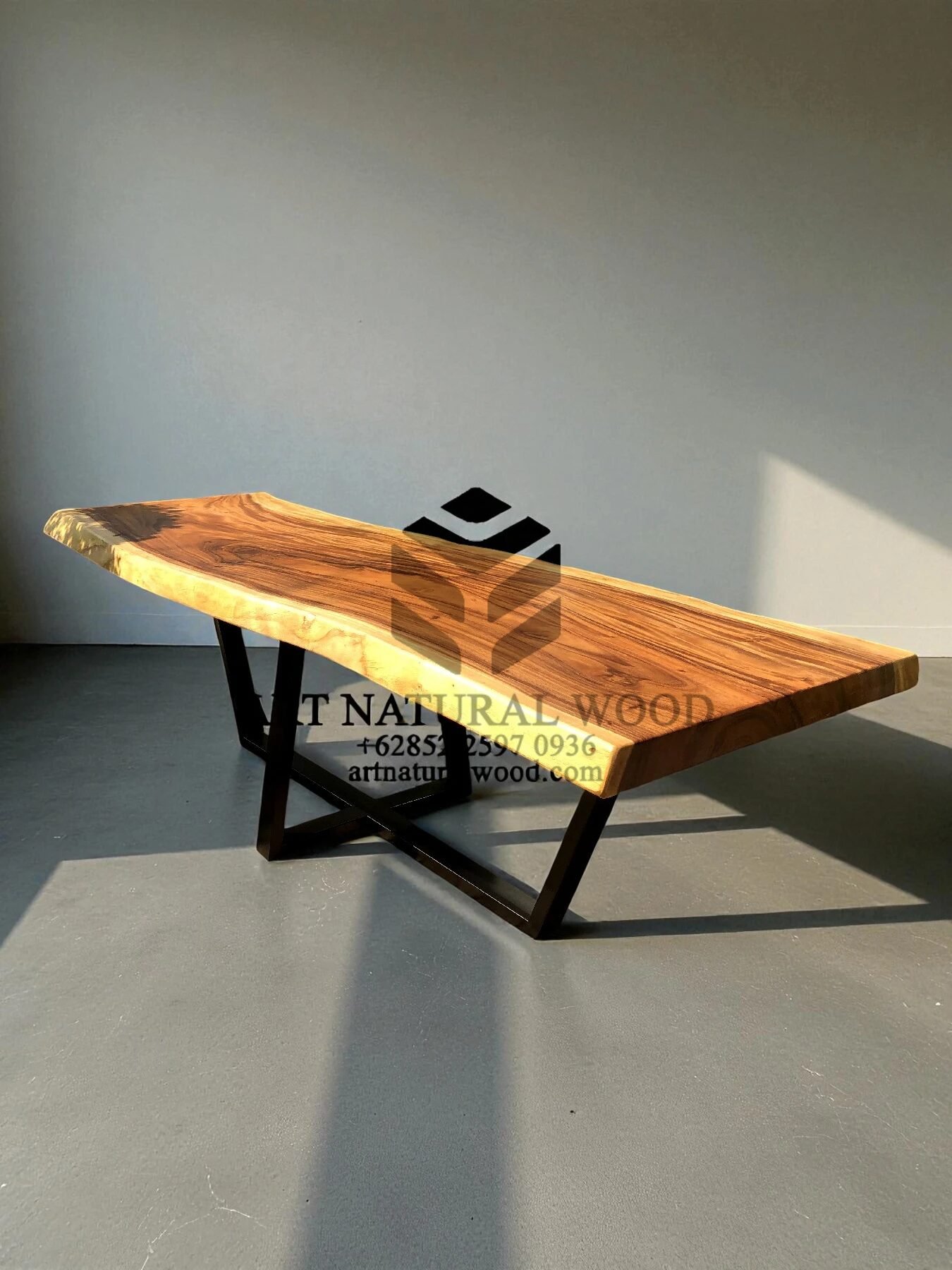 meja meeting kantor minimalis kayu trembesi solid besar