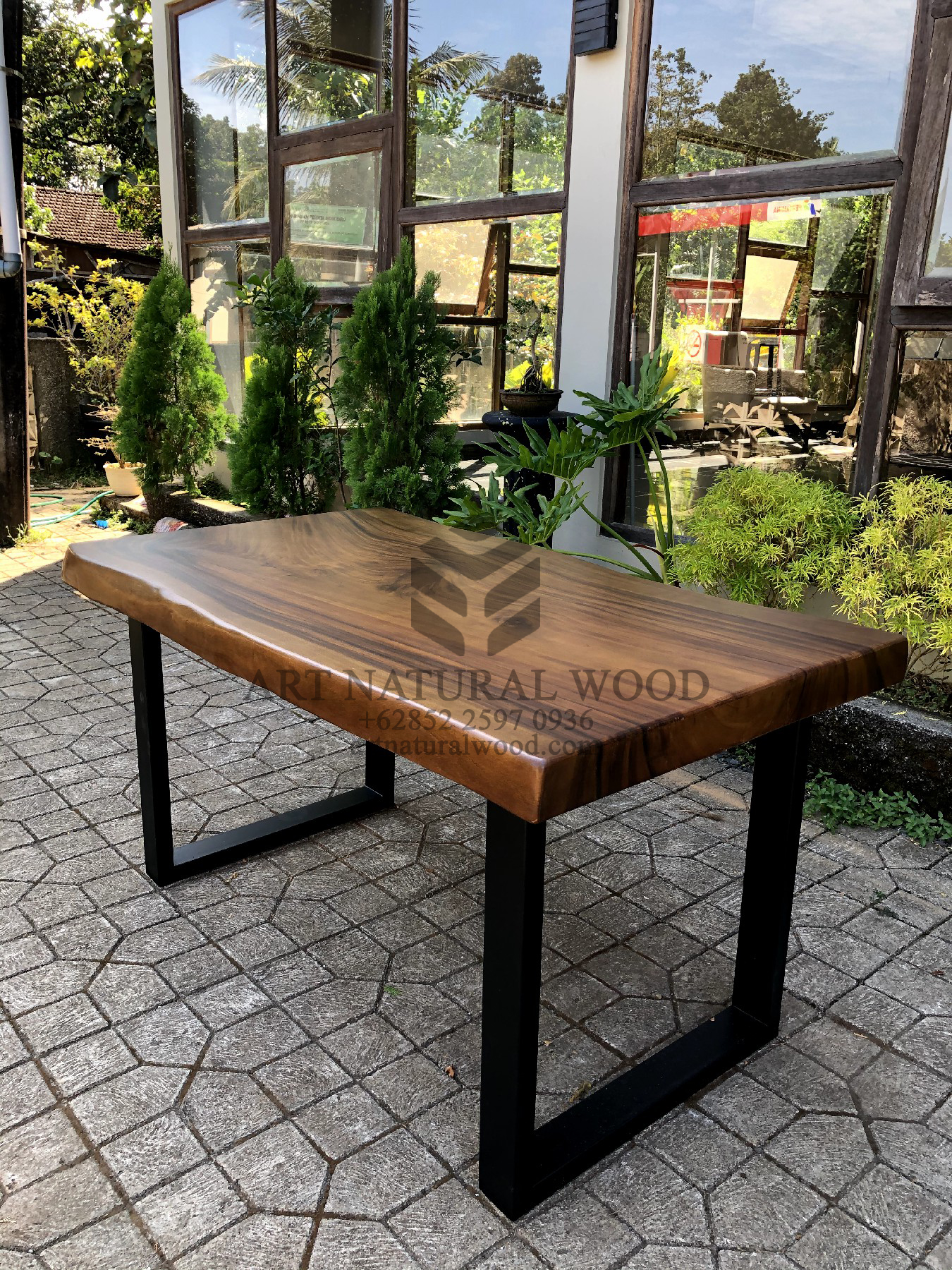 meja makan minimalis kayu solid kaki besi