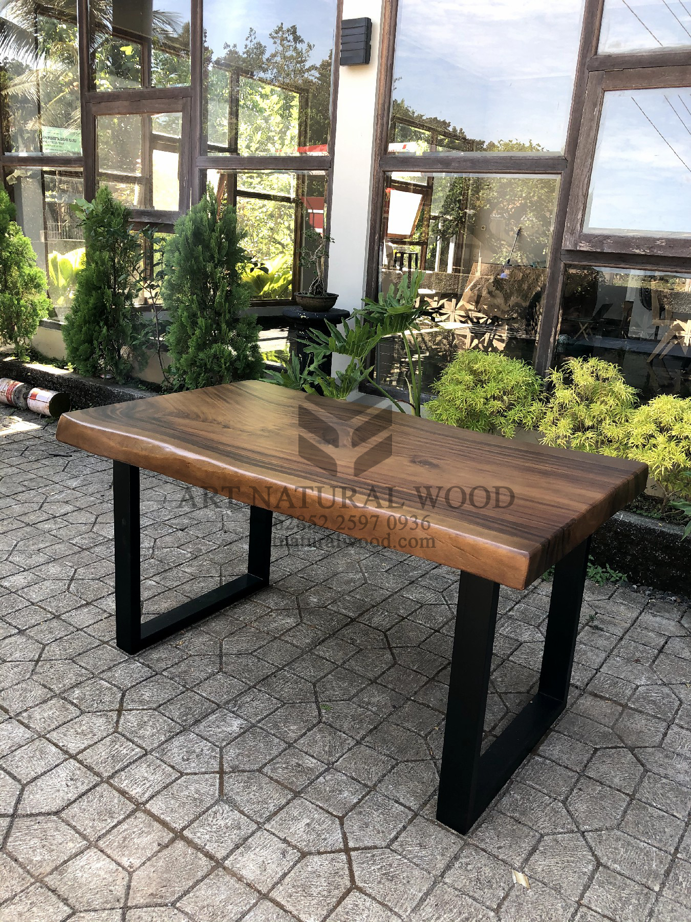 meja makan minimalis kayu solid kaki besi