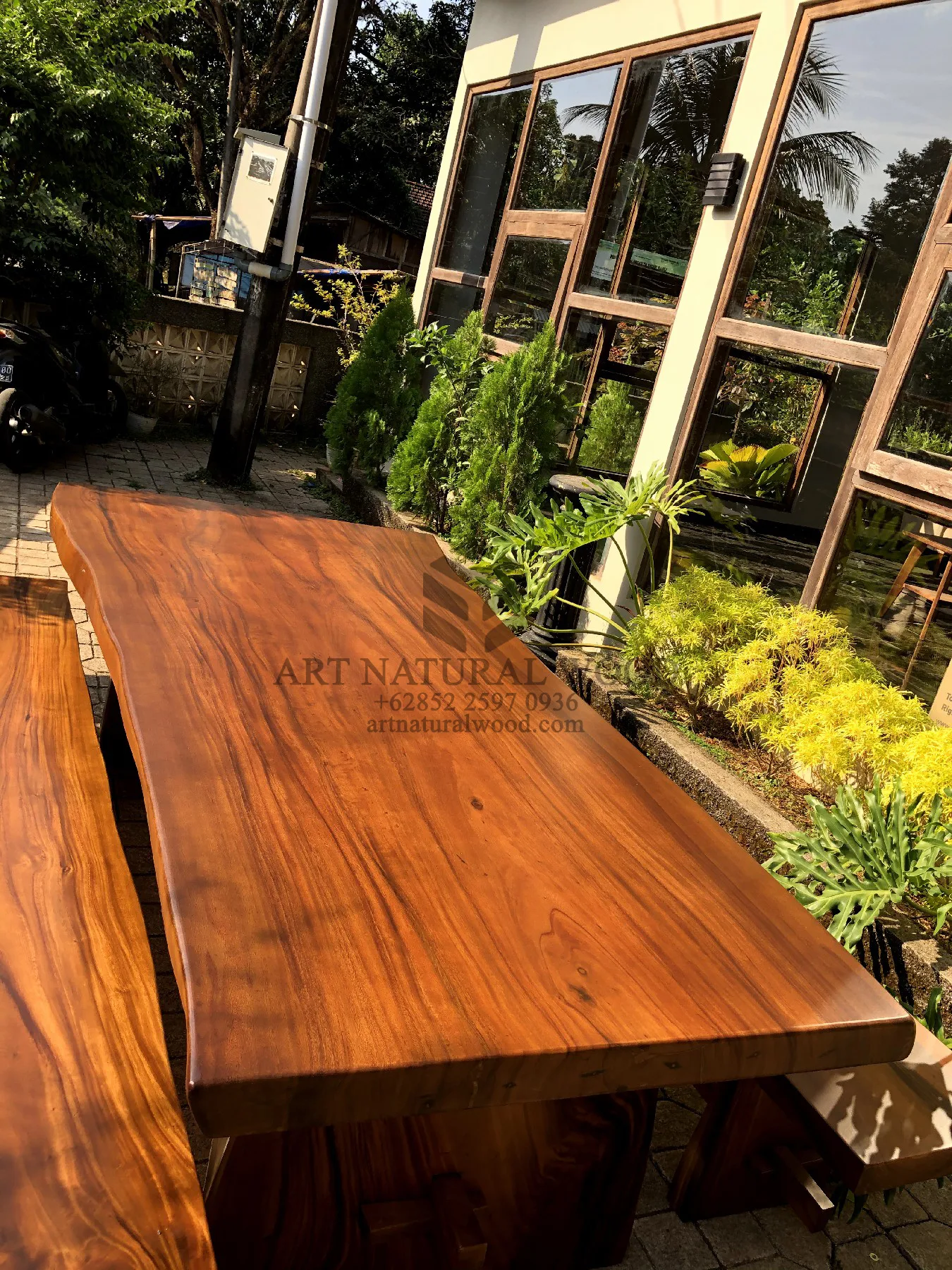 meja bangku makan kayu besar minimalis